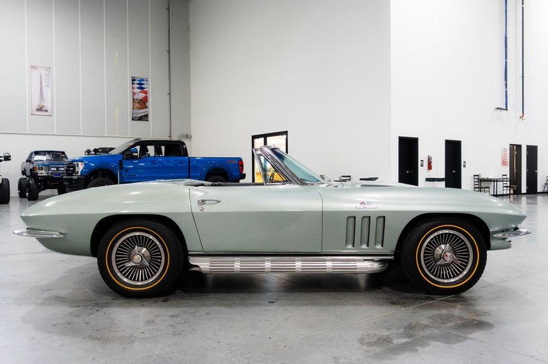 1966 Chevrolet Corvette Stingray